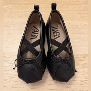 Zara Black Ballet Flats with Bow